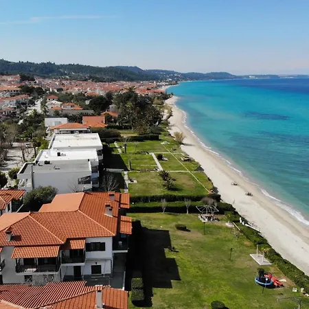 Apartment Take Me To The Sea 2 - Beachfront, Starlink Polychrono